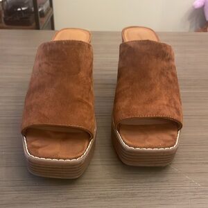 Brand Universal Thread 7 1/2